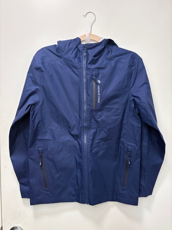 Vineyard Vines Other - VINEYARD VINES BOYS PERFORMANCE HOODED RAIN JACKET NAVY BLUE!